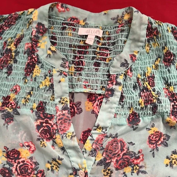 Top - Picture 3 of 8